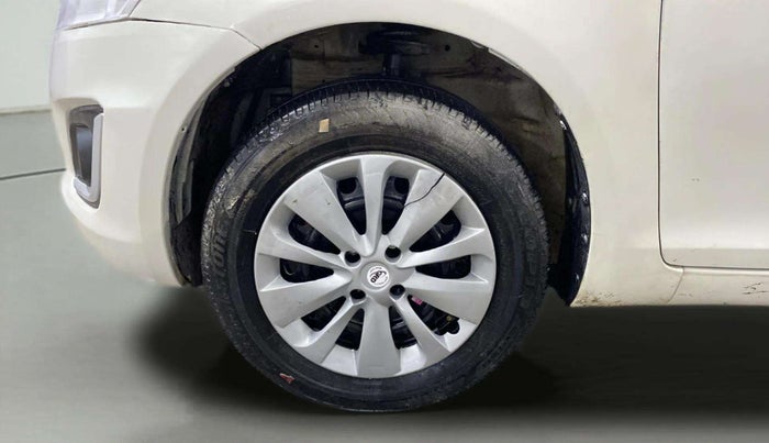 2017 Maruti Swift VXI, CNG, Manual, 65,068 km, Left Front Wheel