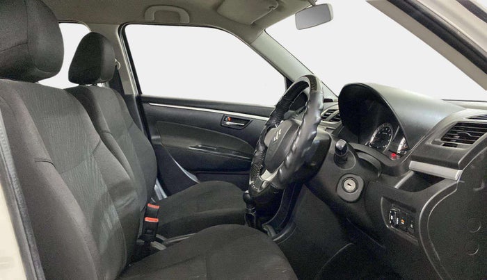 2017 Maruti Swift VXI, CNG, Manual, 65,068 km, Right Side Front Door Cabin