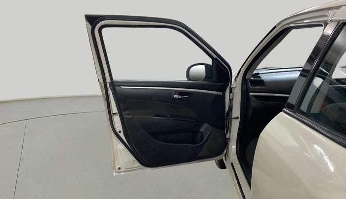2017 Maruti Swift VXI, CNG, Manual, 65,068 km, LHS Front Door