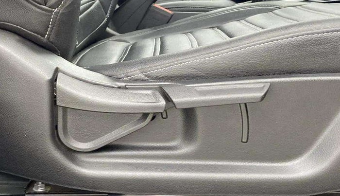 2022 KIA SELTOS HTK PLUS 1.5 IMT, Petrol, Manual, 24,946 km, Driver Side Adjustment Panel