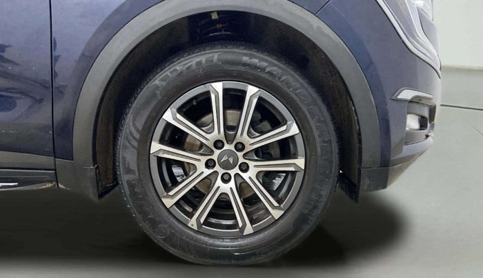 2021 Mahindra XUV700 AX 7 P MT 7 STR, Petrol, Manual, 33,713 km, Right Front Wheel