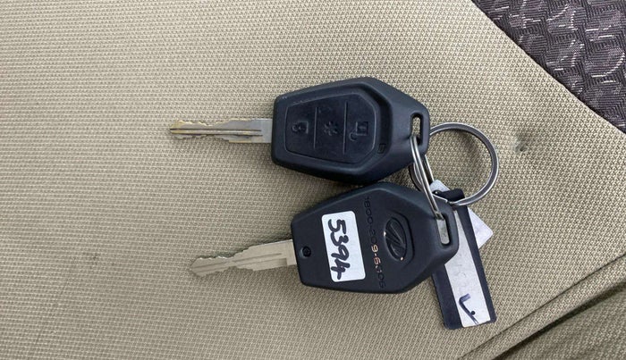 2016 Mahindra TUV300 T8, Diesel, Manual, 95,578 km, Key Close Up