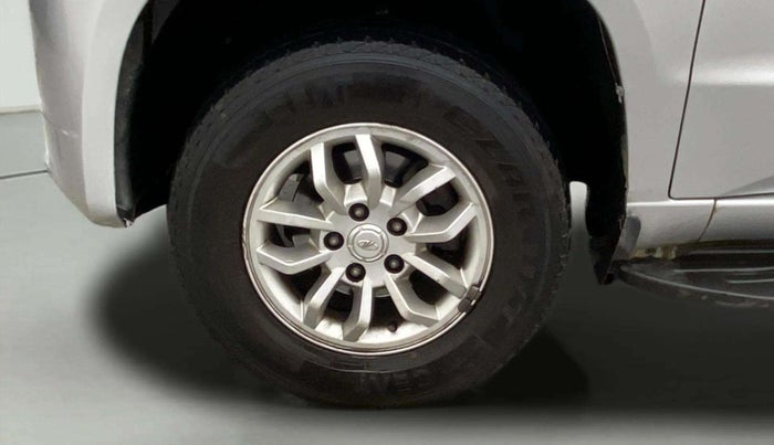 2016 Mahindra TUV300 T8, Diesel, Manual, 95,578 km, Left Front Wheel