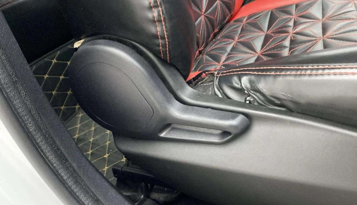 2023 Tata NEXON XMA PLUS SUNROOF DIESEL, Diesel, Automatic, 46,531 km, Driver Side Adjustment Panel