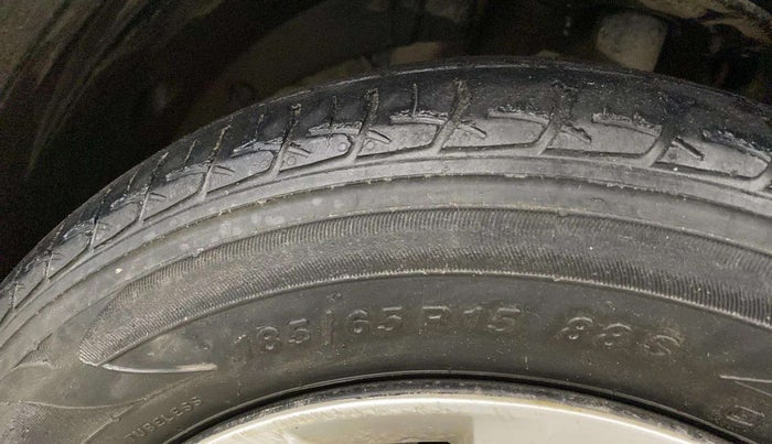 2015 Maruti Baleno DELTA PETROL 1.2, Petrol, Manual, 67,694 km, Left Front Tyre Tread