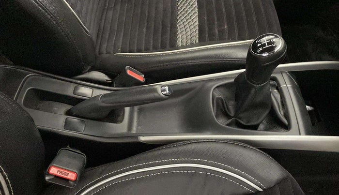 2015 Maruti Baleno DELTA PETROL 1.2, Petrol, Manual, 67,694 km, Gear Lever