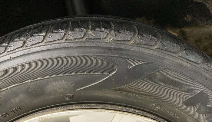 2015 Maruti Baleno DELTA PETROL 1.2, Petrol, Manual, 67,694 km, Left Rear Tyre Tread