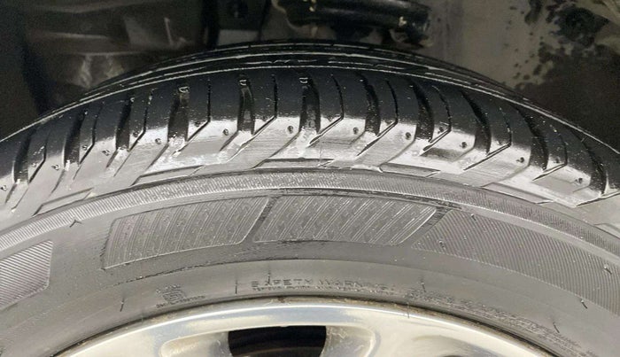 2019 Jeep Compass LIMITED PLUS PETROL AT, Petrol, Automatic, 92,438 km, Left Front Tyre Tread