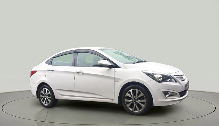 2015 Hyundai Verna FLUIDIC 1.6 VTVT SX, Petrol, Manual, 70,747 km, Right Front Diagonal