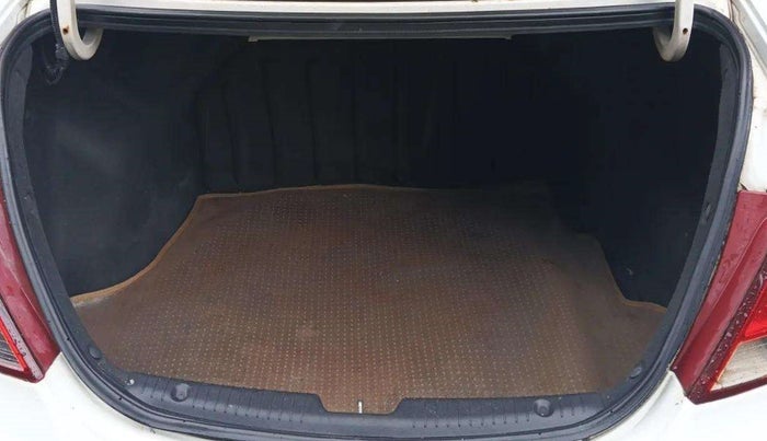 2015 Hyundai Verna FLUIDIC 1.6 VTVT SX, Petrol, Manual, 70,747 km, Boot Open Zoomed View