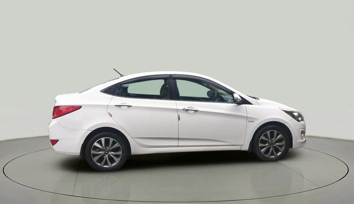 2015 Hyundai Verna FLUIDIC 1.6 VTVT SX, Petrol, Manual, 70,747 km, Right Side View