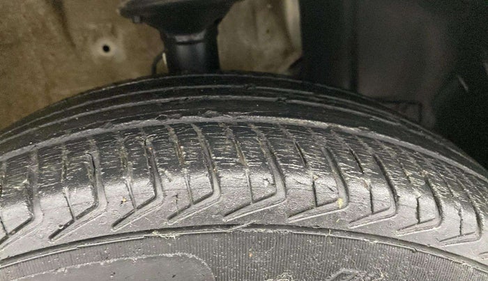 2023 Maruti New Wagon-R LXI 1.0, Petrol, Manual, 45,066 km, Right Front Tyre Tread