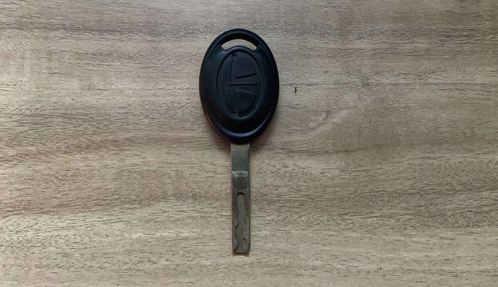 2019 Tata Tiago XM PETROL, Petrol, Manual, 1,10,876 km, Key Close Up