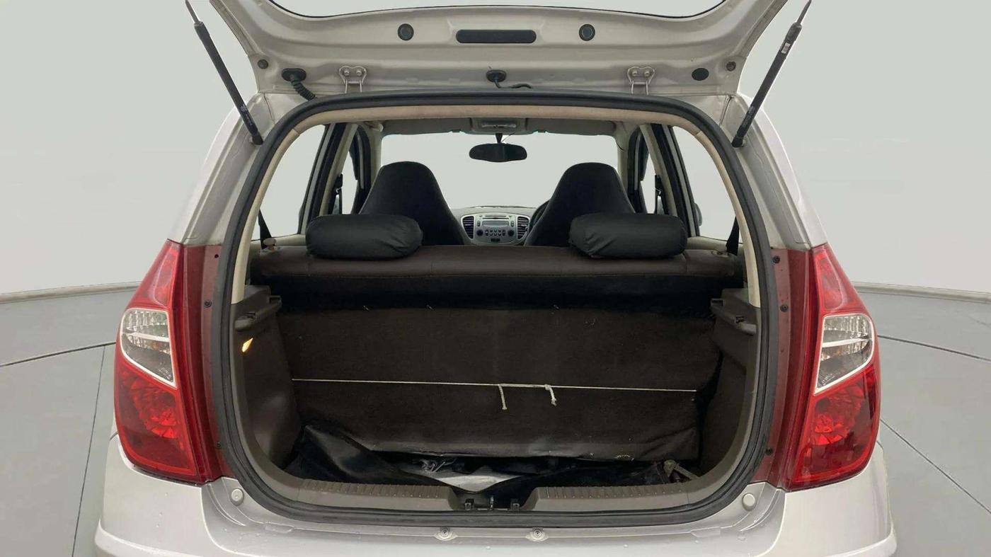2013 Hyundai i10 SPORTZ 1.2 AT, Petrol, Automatic, 89,634 km, Boot Inside