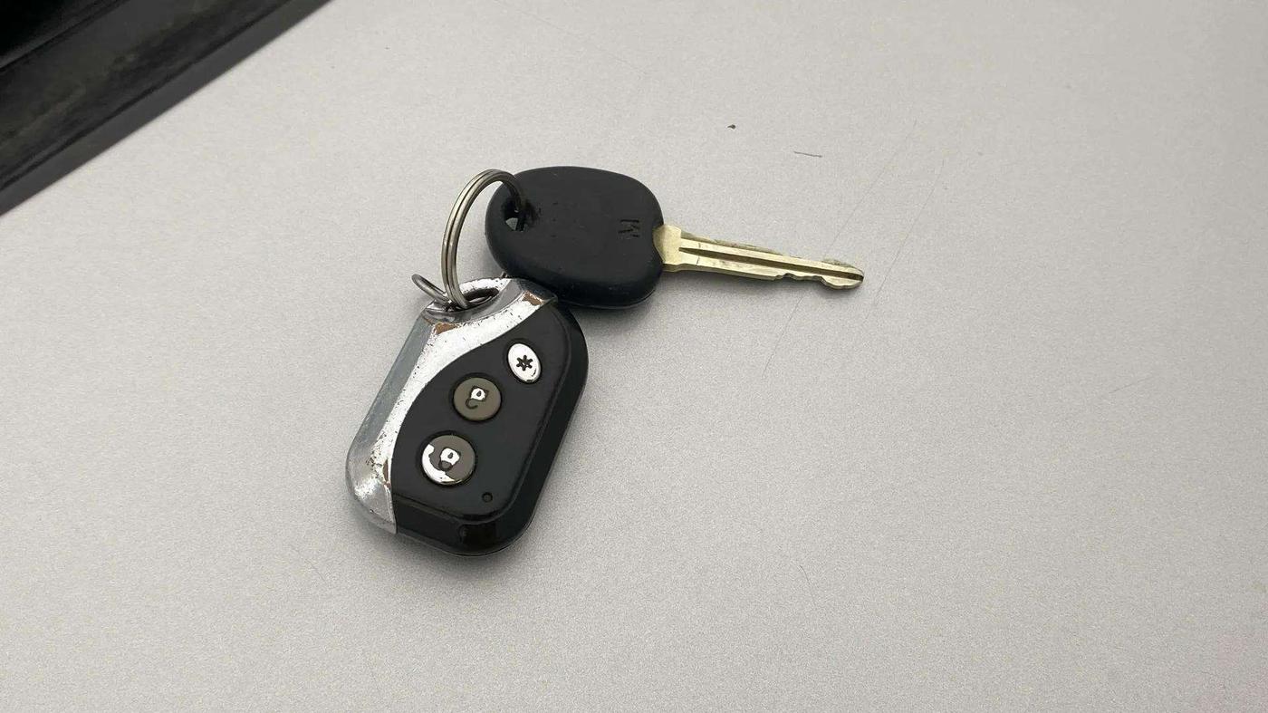 2013 Hyundai i10 SPORTZ 1.2 AT, Petrol, Automatic, 89,634 km, Key Close Up