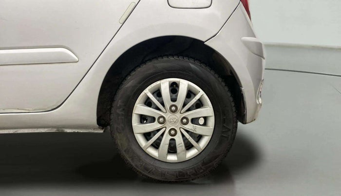 2013 Hyundai i10 SPORTZ 1.2 AT, CNG, Automatic, 89,023 km, Left Rear Wheel