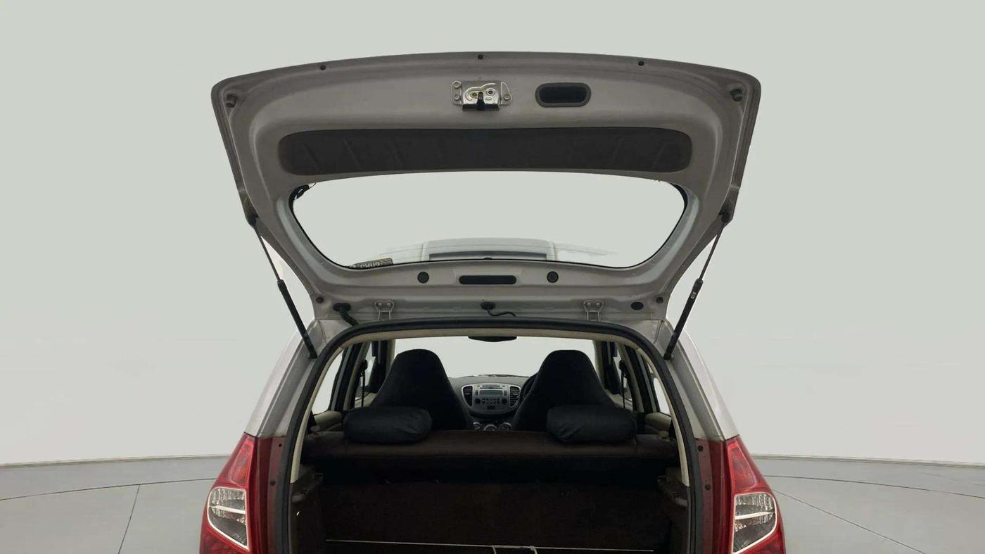 2013 Hyundai i10 SPORTZ 1.2 AT, Petrol, Automatic, 89,634 km, Boot Door Open