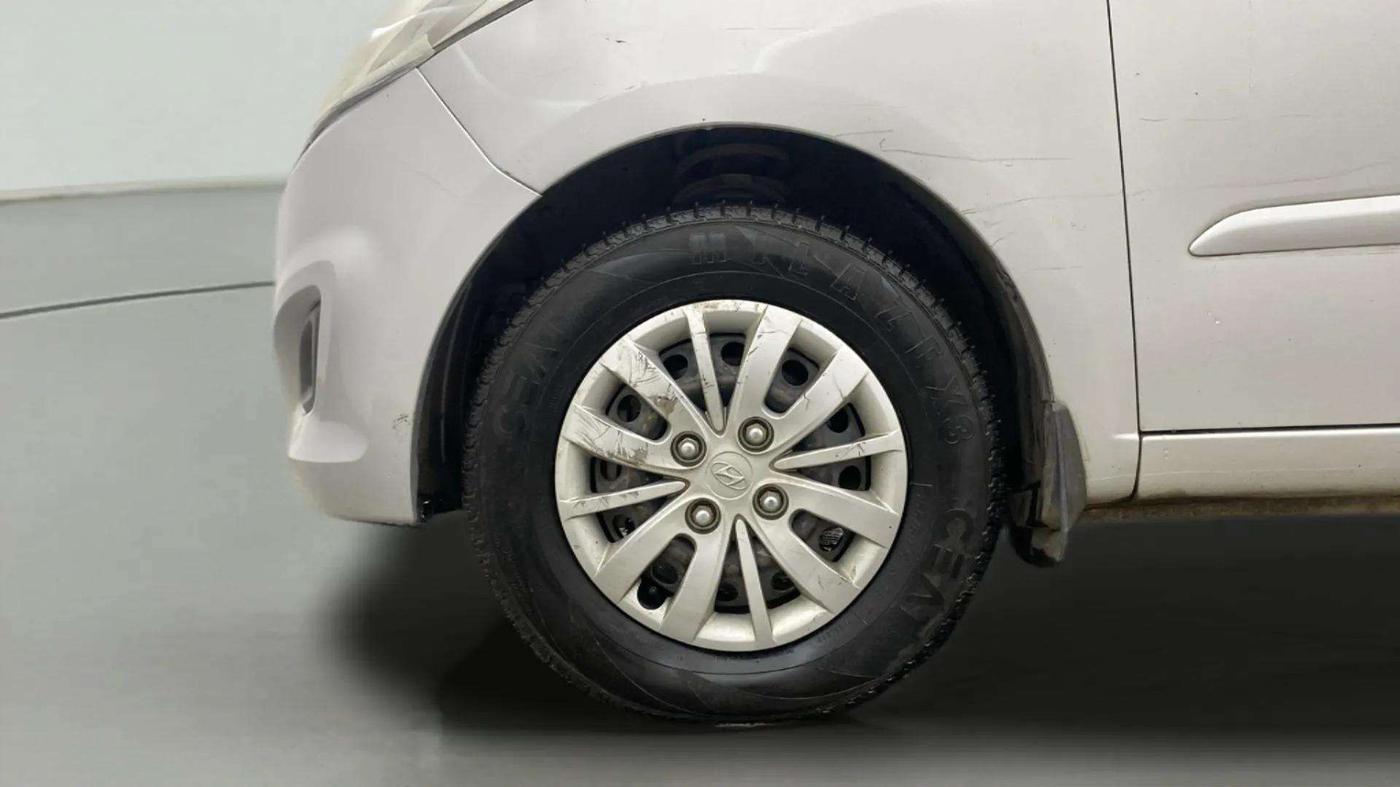 2013 Hyundai i10 SPORTZ 1.2 AT, Petrol, Automatic, 89,634 km, Left Front Wheel