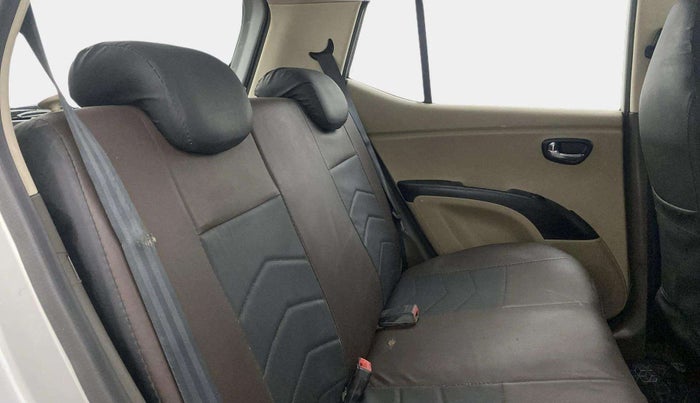 2013 Hyundai i10 SPORTZ 1.2 AT, CNG, Automatic, 89,023 km, Right Side Rear Door Cabin