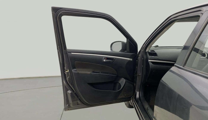 2016 Maruti Swift VXI, Petrol, Manual, 92,357 km, LHS Front Door