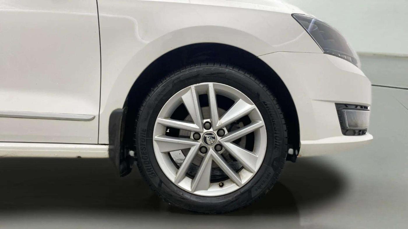 2021 Skoda Rapid STYLE AT TSI, Petrol, Automatic, 43,721 km, Right Front Wheel