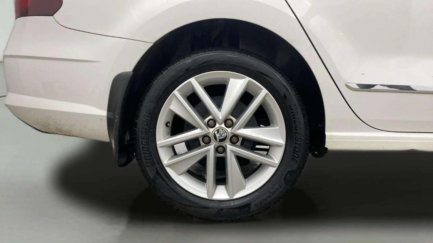 2021 Skoda Rapid STYLE AT TSI, Petrol, Automatic, 43,721 km, Right Rear Wheel