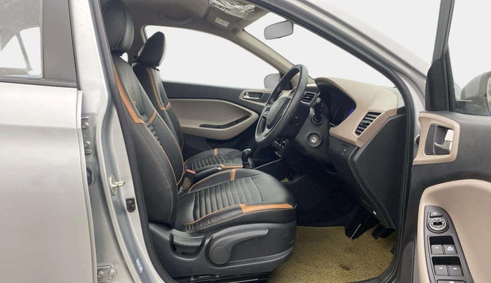 2019 Hyundai Elite i20 SPORTZ PLUS 1.2, Petrol, Manual, 21,778 km, Right Side Front Door Cabin