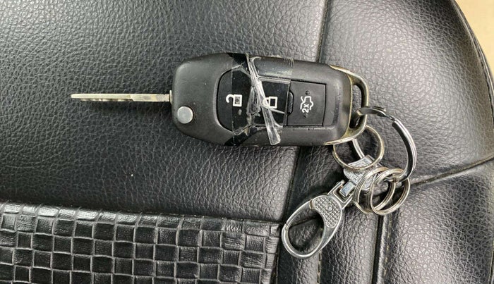 2015 Ford Figo Aspire TREND 1.2 PETROL, Petrol, Manual, 64,515 km, Key Close Up