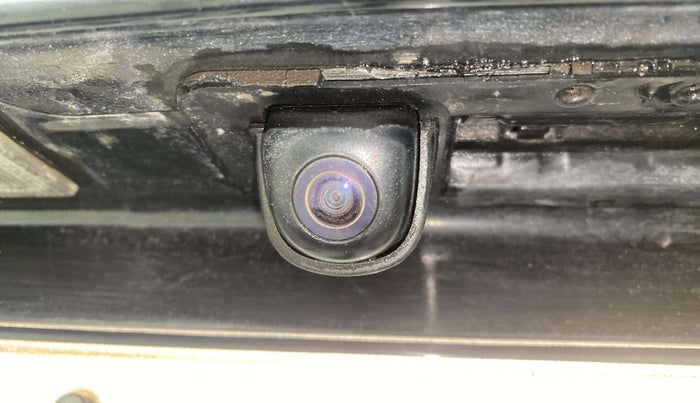 2017 Hyundai New Elantra 2.0 SX(O) AT PETROL, Petrol, Automatic, 73,077 km, Parking Camera