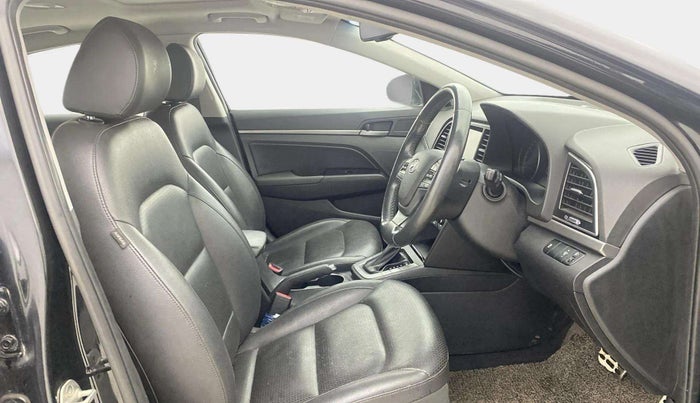 2017 Hyundai New Elantra 2.0 SX(O) AT PETROL, Petrol, Automatic, 73,077 km, Right Side Front Door Cabin