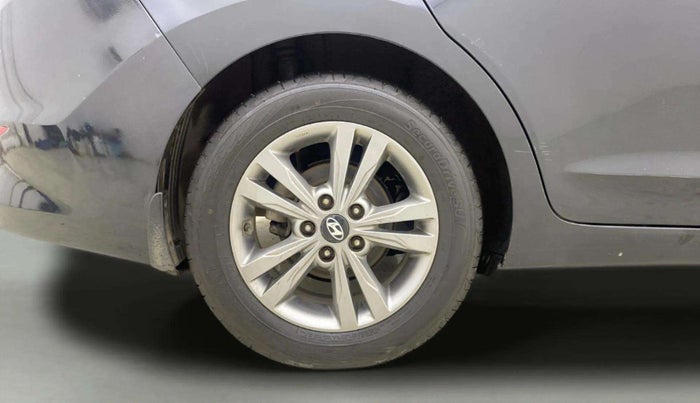 2017 Hyundai New Elantra 2.0 SX(O) AT PETROL, Petrol, Automatic, 73,077 km, Right Rear Wheel