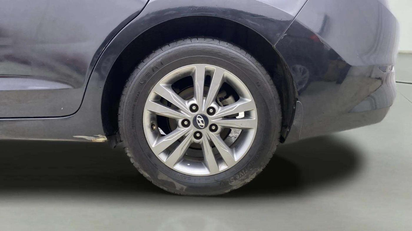 2017 Hyundai New Elantra 2.0 SX(O) AT PETROL, Petrol, Automatic, 73,077 km, Left Rear Wheel
