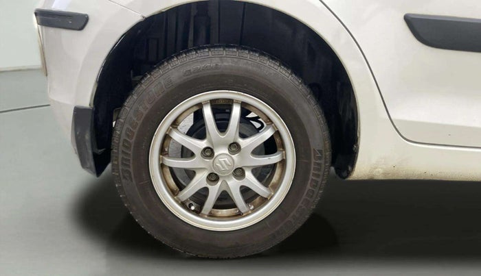 2015 Maruti Swift VXI, Petrol, Manual, 51,217 km, Right Rear Wheel