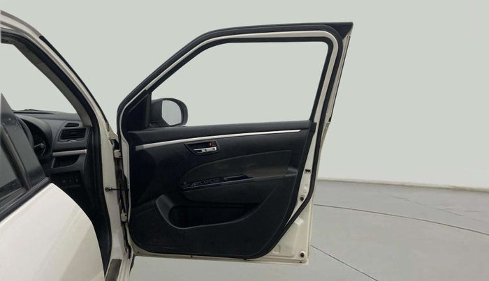 2015 Maruti Swift VXI, Petrol, Manual, 51,217 km, RHS Front Door