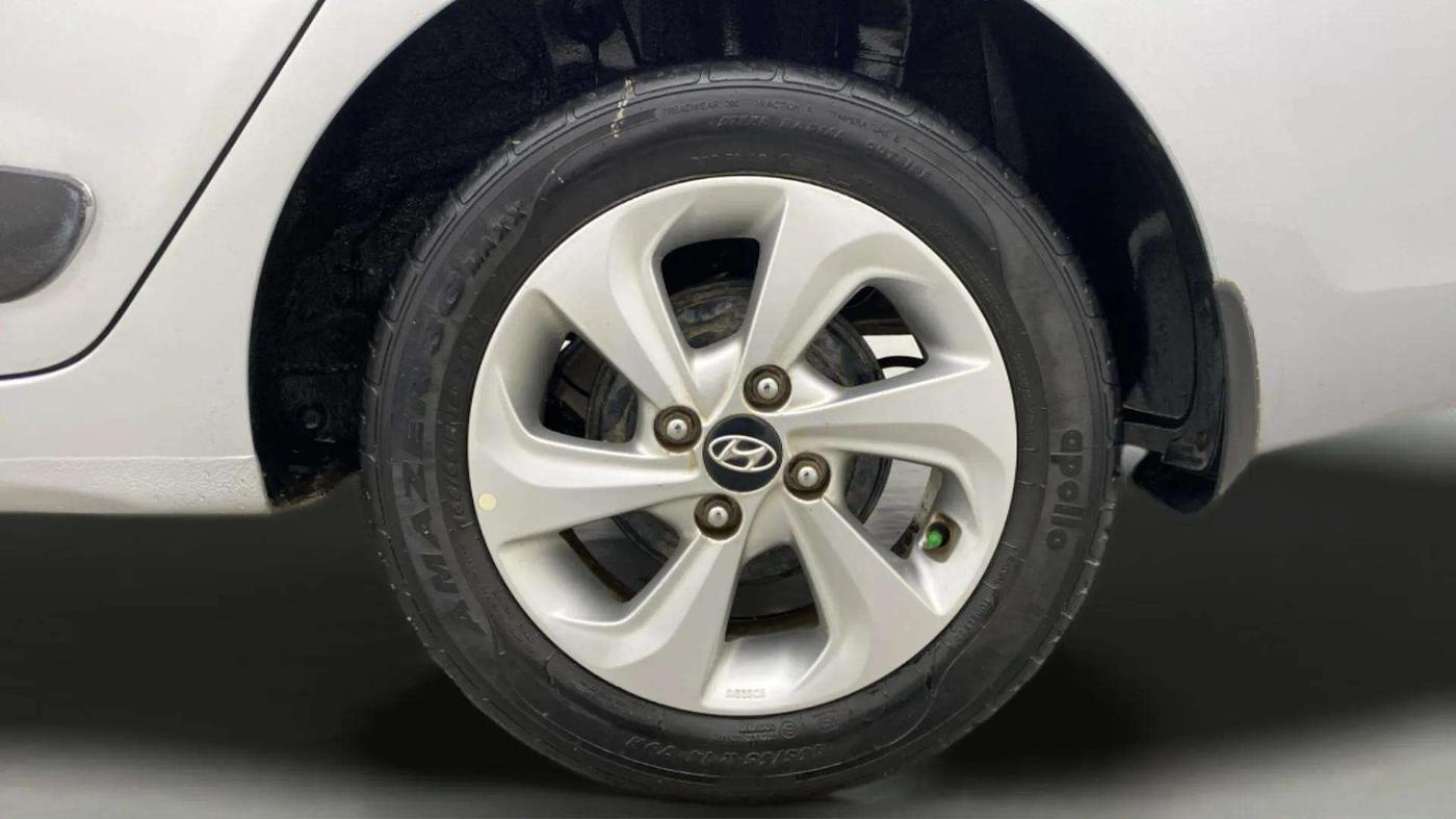 2019 Hyundai Xcent SX 1.2, Petrol, Manual, 31,452 km, Left Rear Wheel