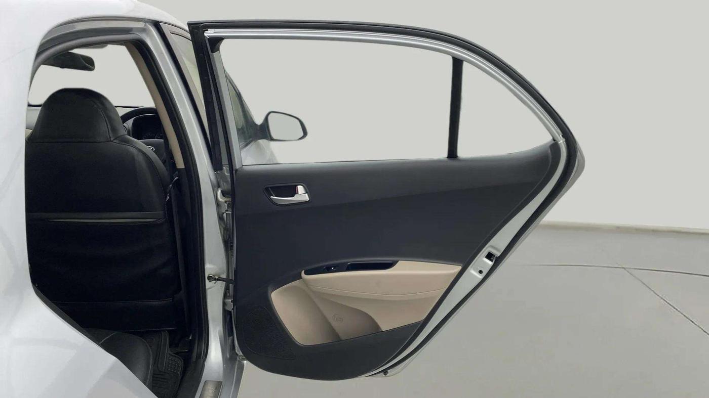 2019 Hyundai Xcent SX 1.2, Petrol, Manual, 31,452 km, RHS Rear Door