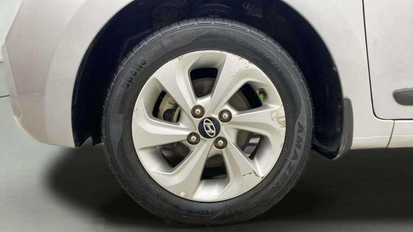 2019 Hyundai Xcent SX 1.2, Petrol, Manual, 31,452 km, Left Front Wheel