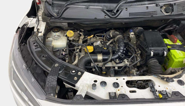 2021 Nissan MAGNITE XV PREMIUM TURBO CVT, Petrol, Automatic, 42,815 km, Engine View - Right