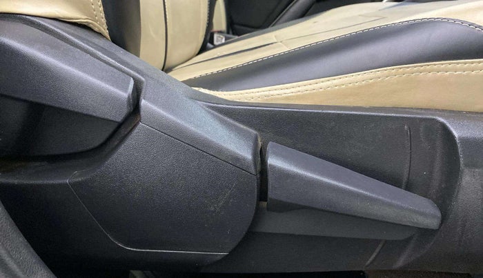 2021 Nissan MAGNITE XV PREMIUM TURBO CVT, Petrol, Automatic, 42,815 km, Driver Side Adjustment Panel