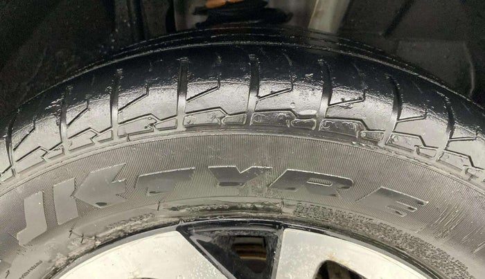 2021 Nissan MAGNITE XV PREMIUM TURBO CVT, Petrol, Automatic, 42,815 km, Right Front Tyre Tread