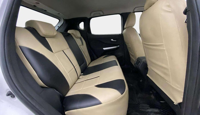 2021 Nissan MAGNITE XV PREMIUM TURBO CVT, Petrol, Automatic, 42,815 km, Right Side Rear Door Cabin