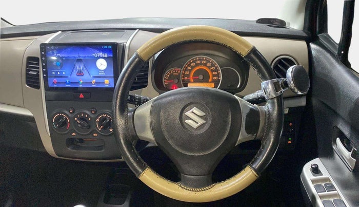 2013 Maruti Wagon R 1.0 VXI, Petrol, Manual, 47,435 km, Steering Wheel Close Up