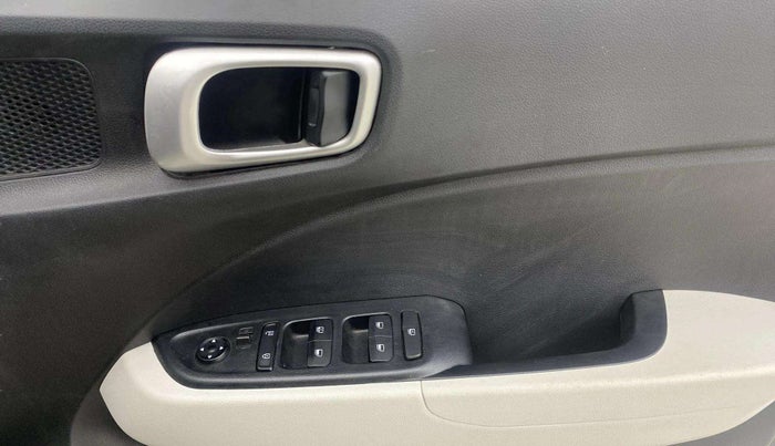 2024 Hyundai VENUE S (O) Plus 1.2 Petrol , Petrol, Manual, 4,073 km, Driver Side Door Panels Control