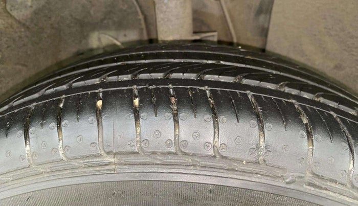 2024 Hyundai VENUE S (O) Plus 1.2 Petrol , Petrol, Manual, 4,073 km, Right Front Tyre Tread