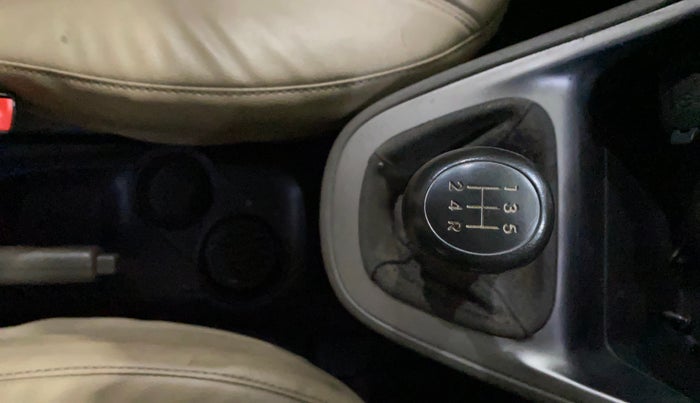 2013 Hyundai i10 ERA 1.1, Petrol, Manual, 31,600 km, Gear Lever