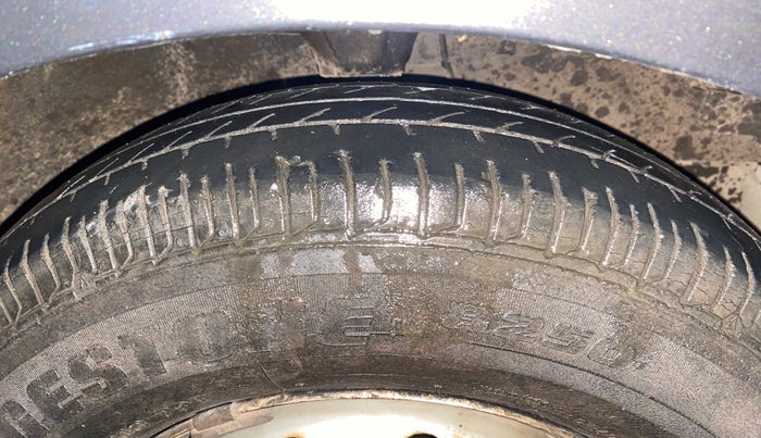 2013 Hyundai i10 ERA 1.1, Petrol, Manual, 31,600 km, Right Front Tyre Tread