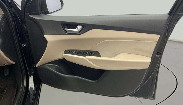 2019 Hyundai Verna 1.6 VTVT SX, Petrol, Manual, 84,018 km, Driver Side Door Panels Control