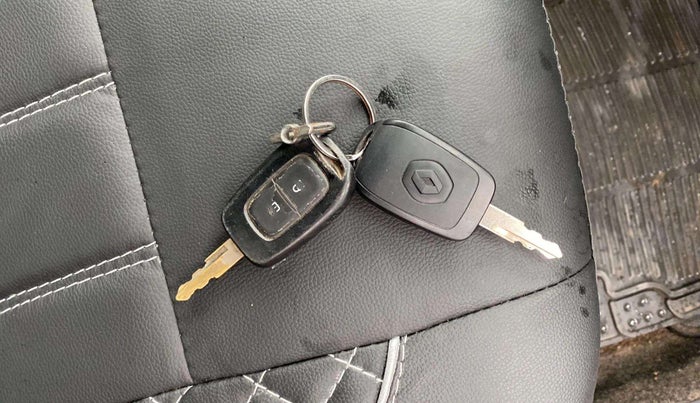 2018 Renault Kwid RXT 1.0 (O), CNG, Manual, 73,360 km, Key Close Up