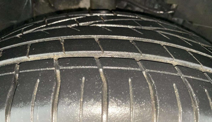 2019 Tata NEXON XMA PETROL, Petrol, Automatic, 23,759 km, Right Front Tyre Tread
