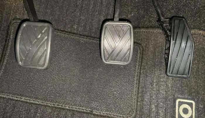 2017 Maruti Baleno DELTA PETROL 1.2, Petrol, Manual, 11,153 km, Pedals